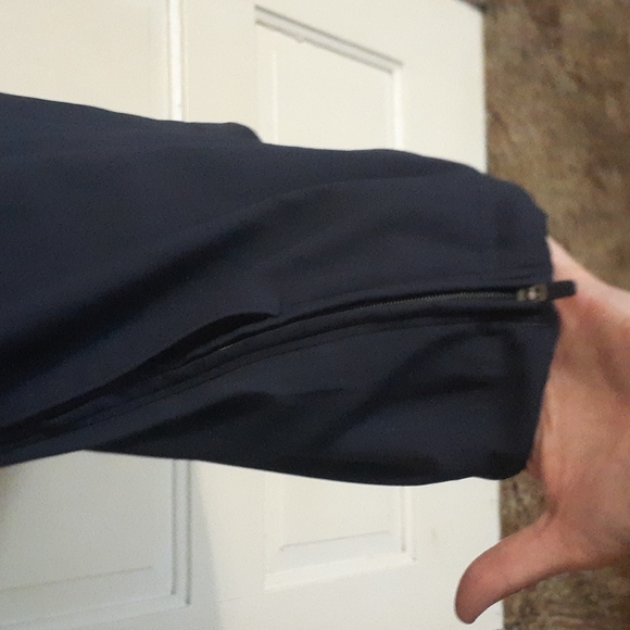 Under Armour loose shirt - Picture 5 of 5